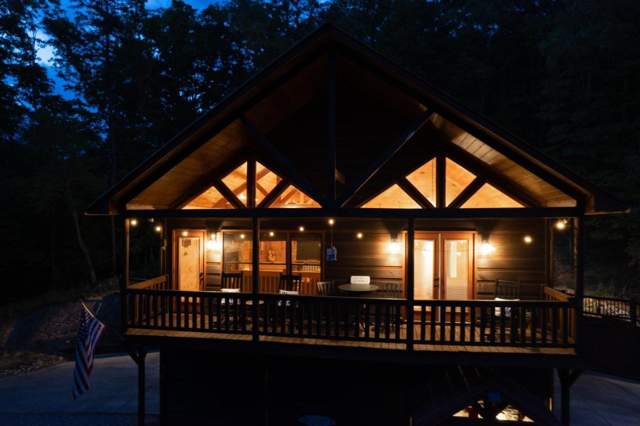 Trout N' About Your Blue Ridge Mountains Retreat, Hot Tub + Game Room! Ellijay Buitenkant foto