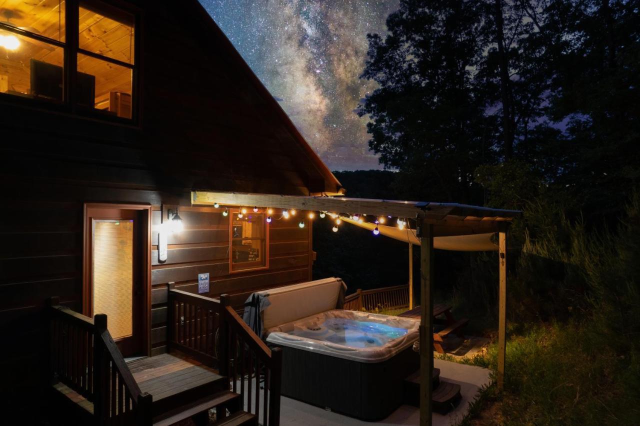 Trout N' About Your Blue Ridge Mountains Retreat, Hot Tub + Game Room! Ellijay Buitenkant foto