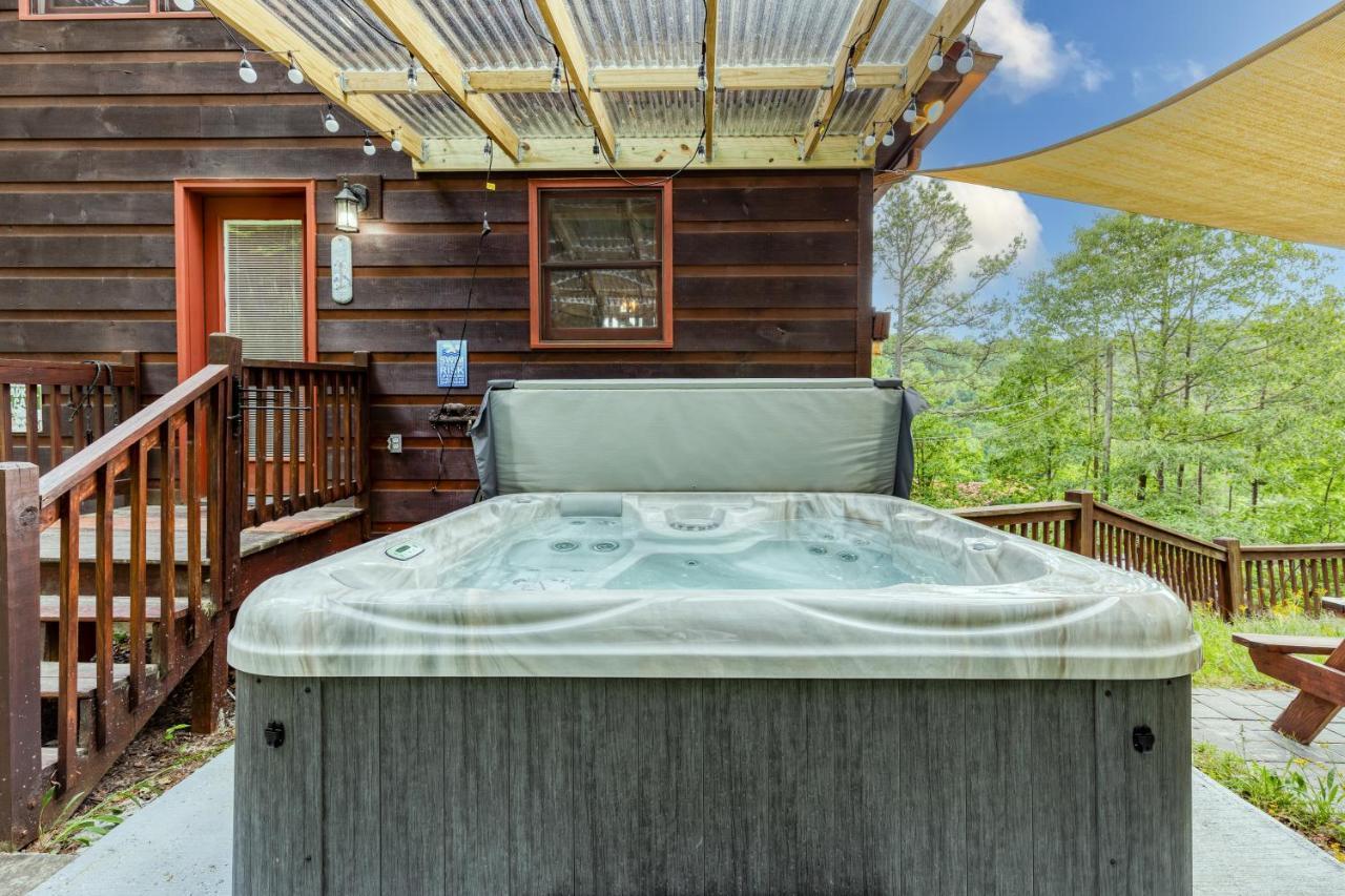 Trout N' About Your Blue Ridge Mountains Retreat, Hot Tub + Game Room! Ellijay Buitenkant foto