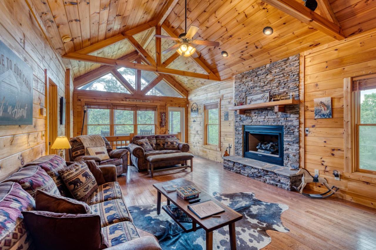 Trout N' About Your Blue Ridge Mountains Retreat, Hot Tub + Game Room! Ellijay Buitenkant foto