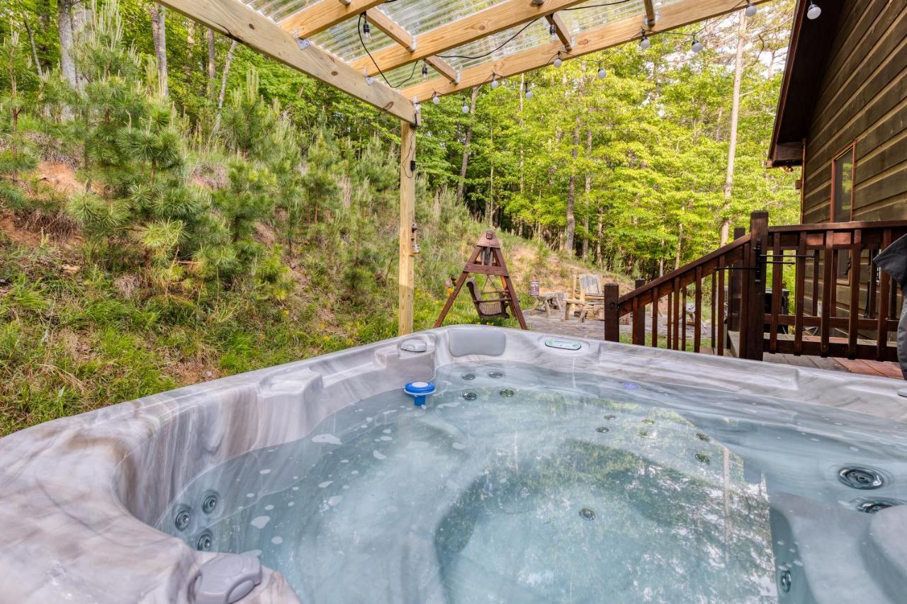 Trout N' About Your Blue Ridge Mountains Retreat, Hot Tub + Game Room! Ellijay Buitenkant foto