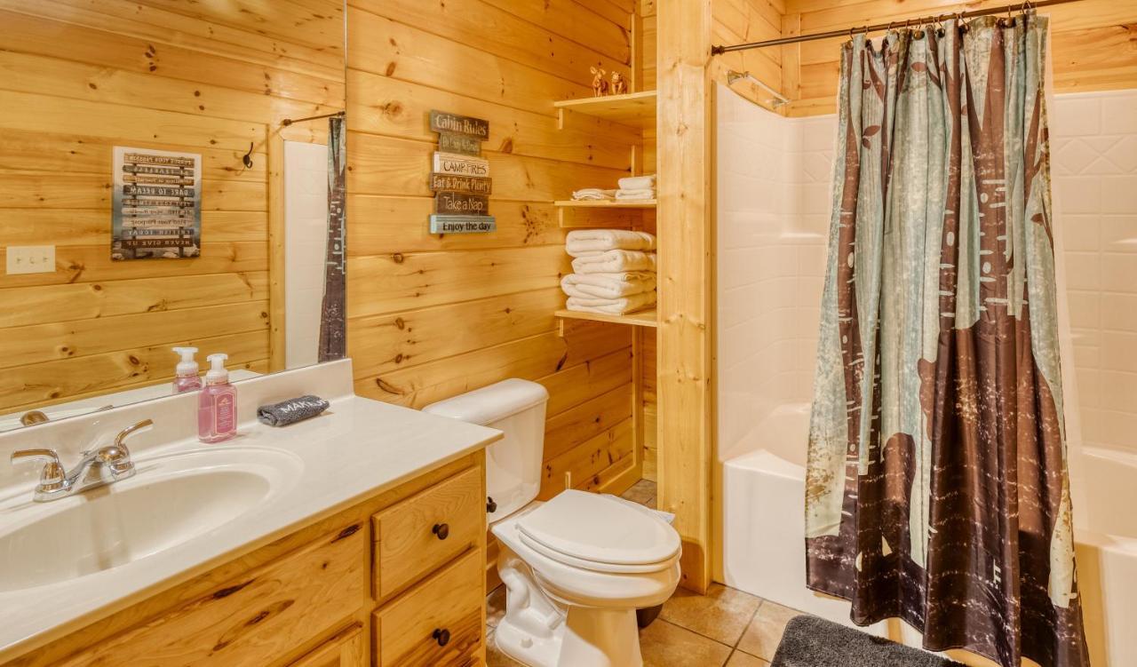 Trout N' About Your Blue Ridge Mountains Retreat, Hot Tub + Game Room! Ellijay Buitenkant foto