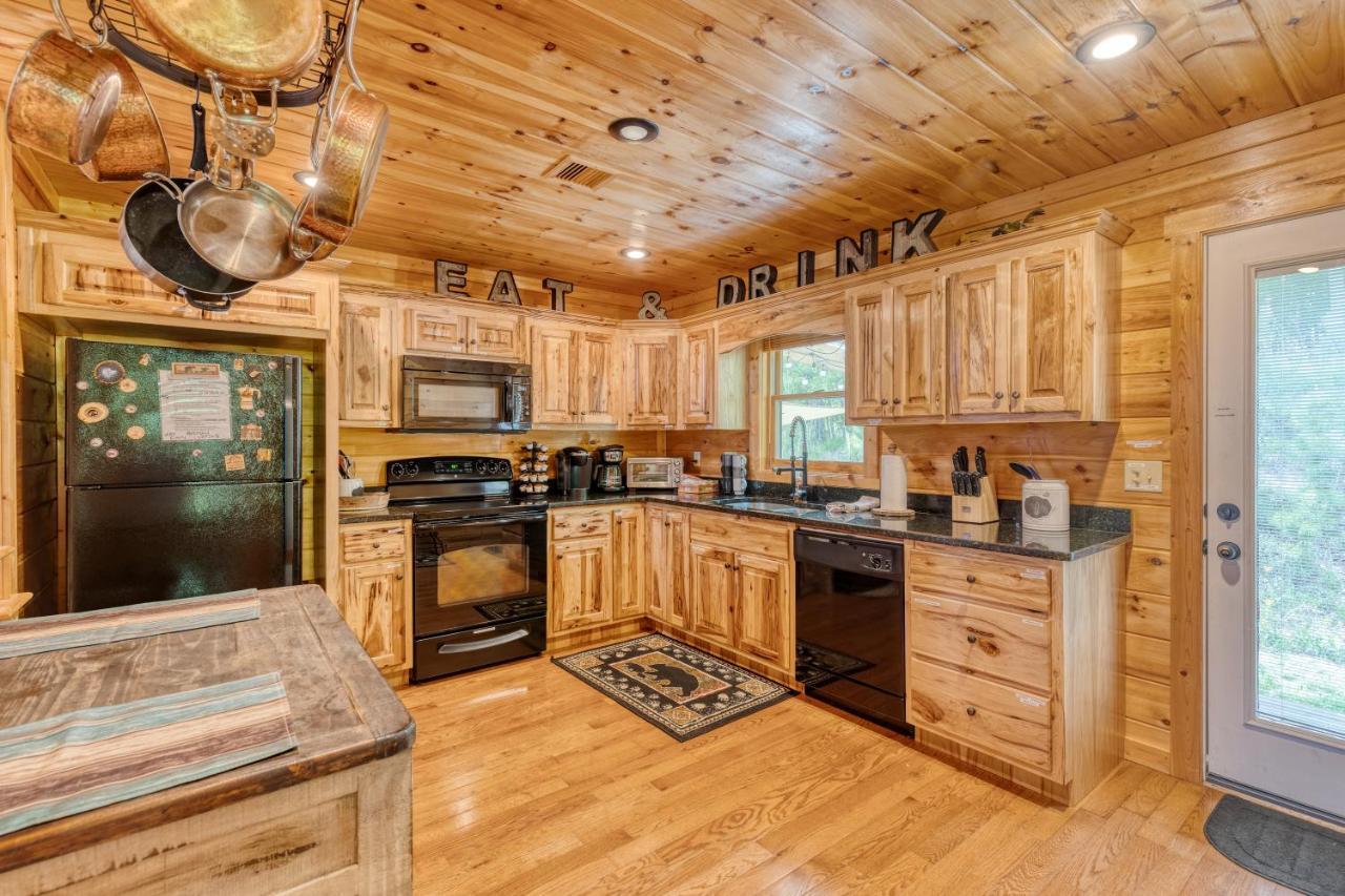 Trout N' About Your Blue Ridge Mountains Retreat, Hot Tub + Game Room! Ellijay Buitenkant foto